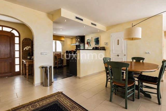 5 Zimmer Villa zu verkaufen in Altea mit Pool Garage - 1.075.000 € (Ref: 10091600)