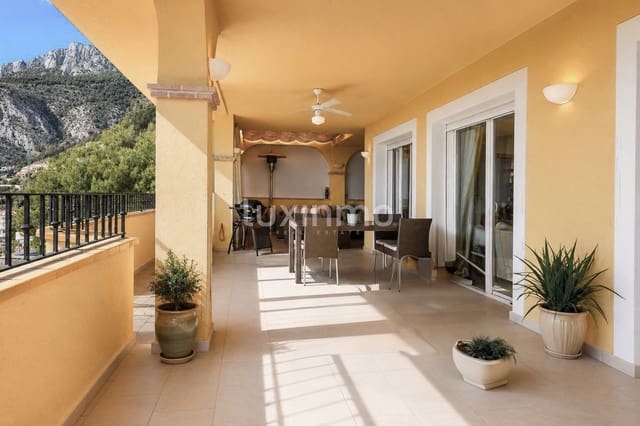 5 Zimmer Villa zu verkaufen in Altea mit Pool Garage - 1.075.000 € (Ref: 10091600)