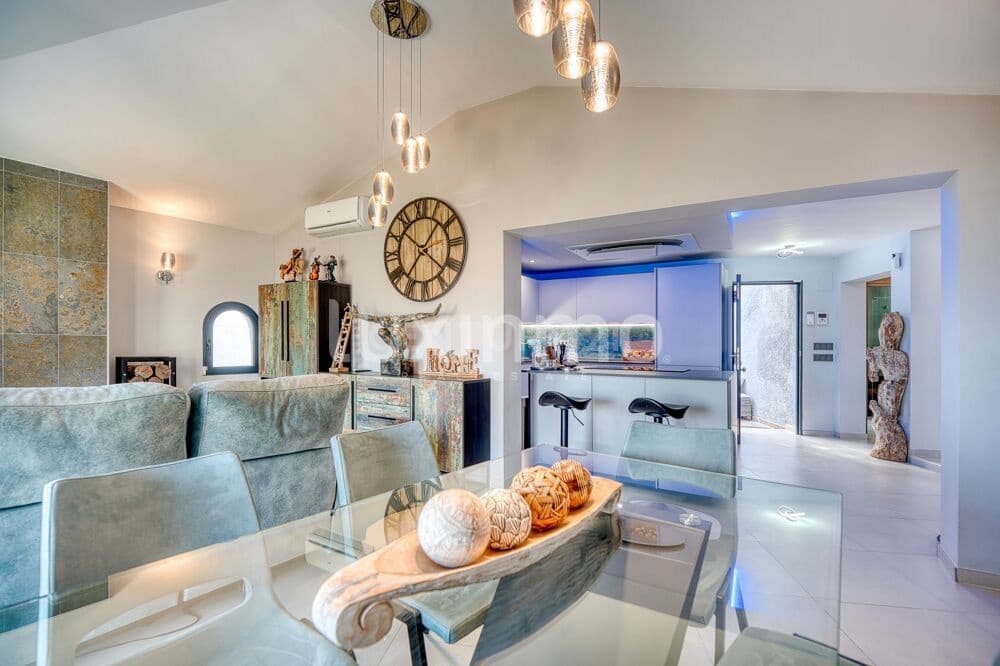 5 quarto Moradia para venda em Calpe / Calp com piscina garagem - 945 000 € (Ref: 10097290)
