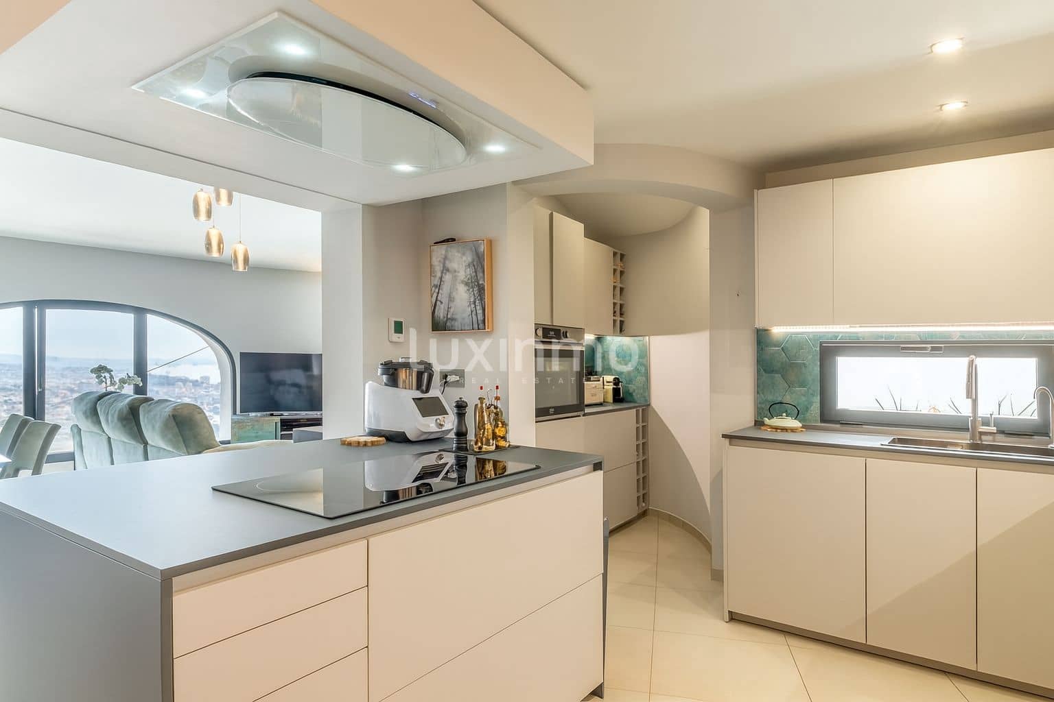 5 quarto Moradia para venda em Calpe / Calp com piscina garagem - 945 000 € (Ref: 10097290)