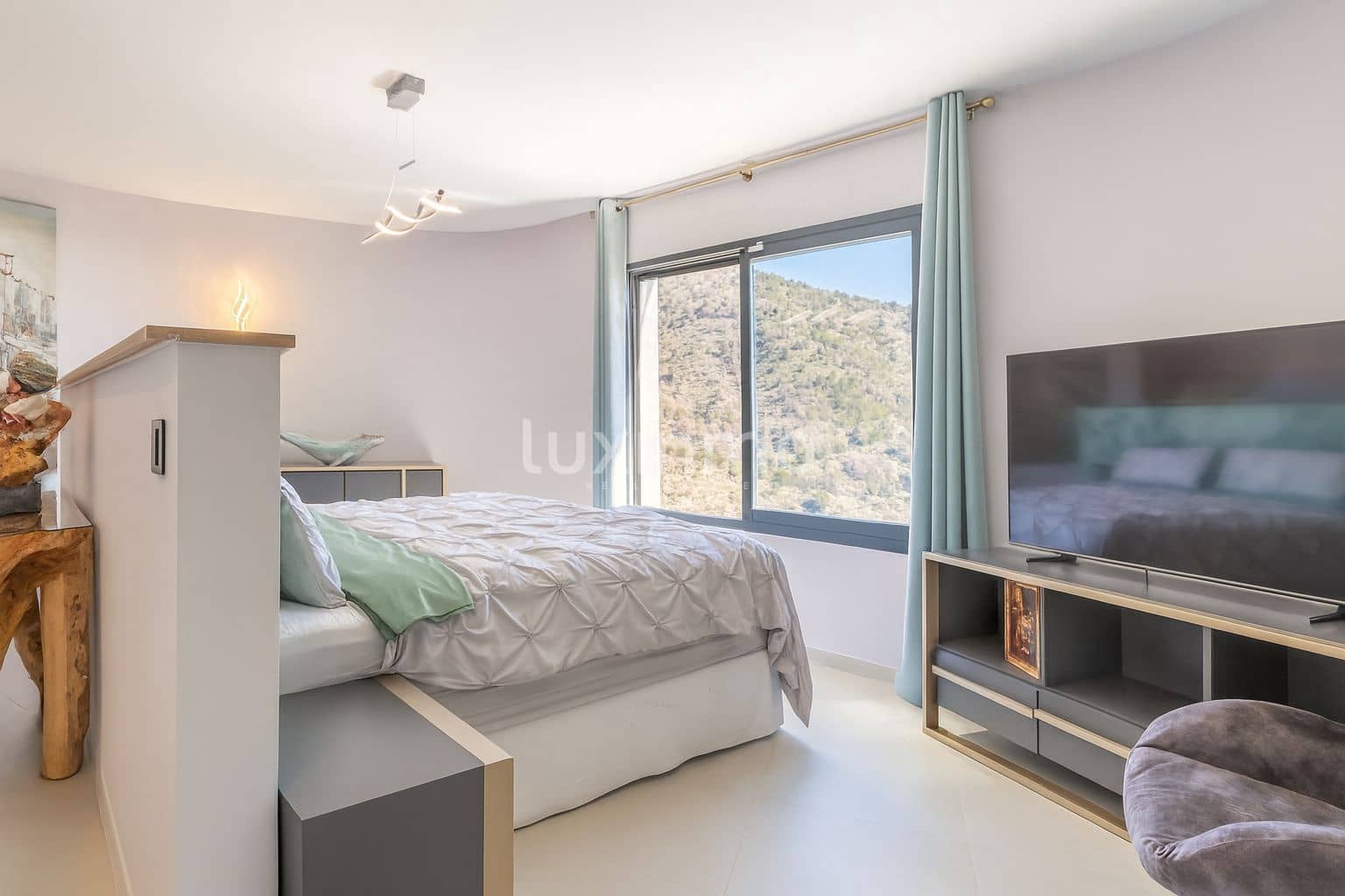 5 quarto Moradia para venda em Calpe / Calp com piscina garagem - 945 000 € (Ref: 10097290)