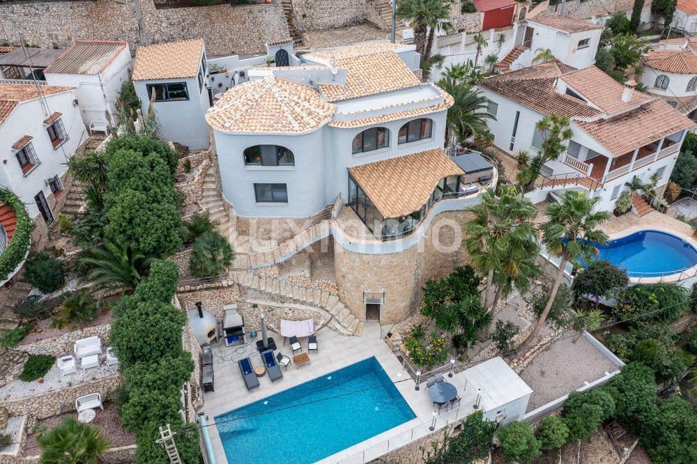 5 quarto Moradia para venda em Calpe / Calp com piscina garagem - 945 000 € (Ref: 10097290)