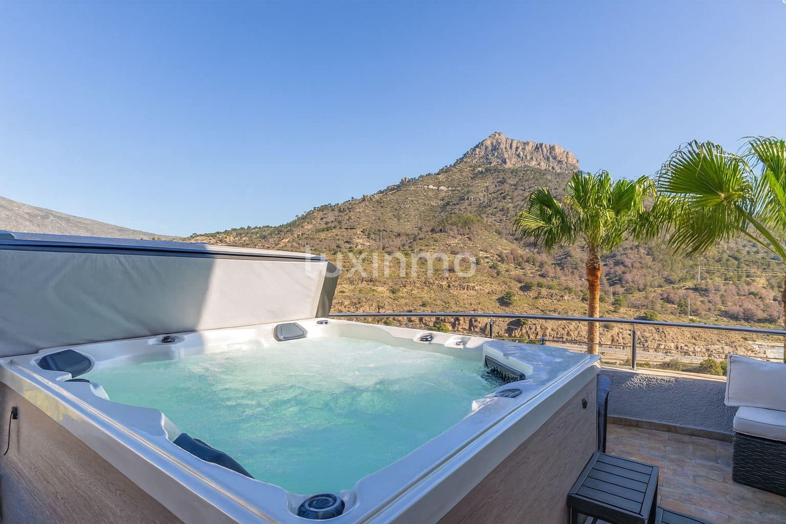 5 quarto Moradia para venda em Calpe / Calp com piscina garagem - 945 000 € (Ref: 10097290)