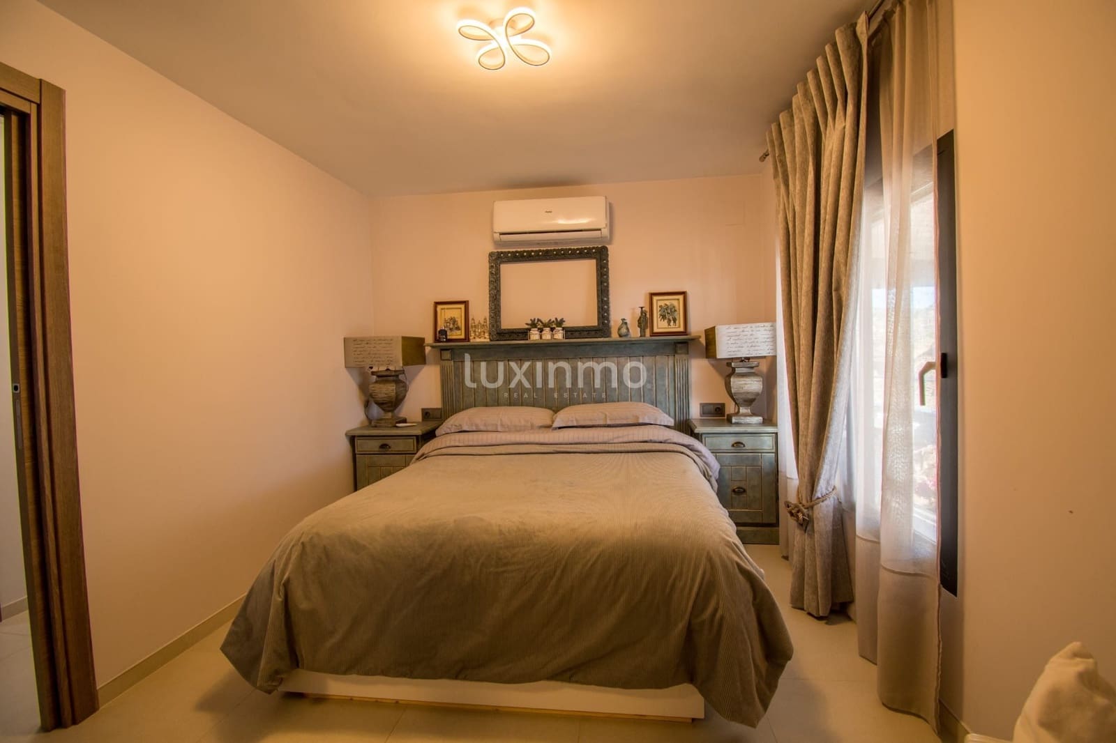 5 quarto Moradia para venda em Calpe / Calp com piscina garagem - 945 000 € (Ref: 10097290)