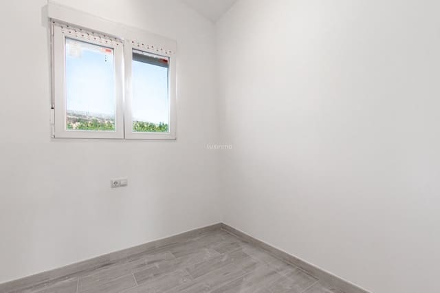 3 makuuhuone Huvila vuokrattavana paikassa Callosa d'En Sarrià mukana uima-altaan 
autotalli - 2 700 € (Ref: 10098873)