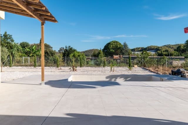 3 makuuhuone Huvila vuokrattavana paikassa Callosa d'En Sarrià mukana uima-altaan 
autotalli - 2 700 € (Ref: 10098873)