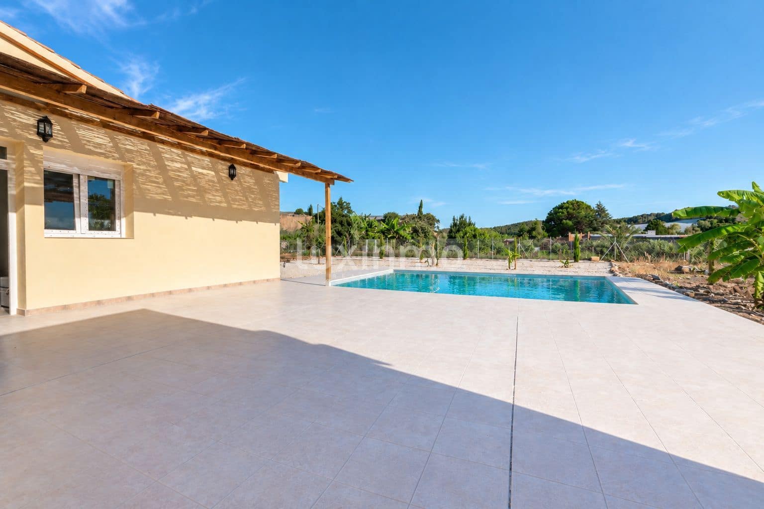 3 makuuhuone Huvila vuokrattavana paikassa Callosa d'En Sarria mukana uima-altaan 
autotalli - 2 700 € (Ref: 10098873)