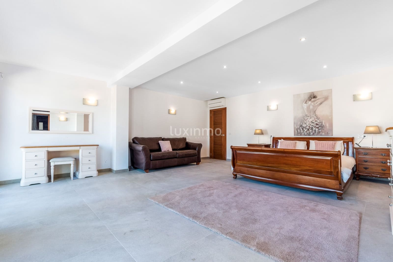 6 quarto Moradia para arrendar em Albir com piscina garagem - 5 500 € (Ref: 10099037)
