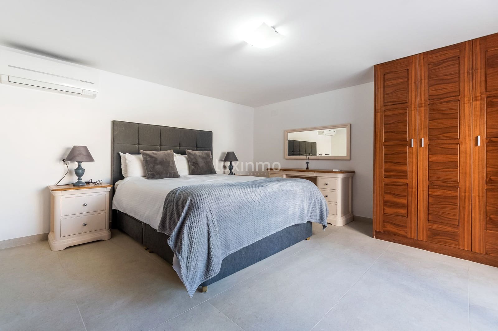 6 quarto Moradia para arrendar em Albir com piscina garagem - 5 500 € (Ref: 10099037)