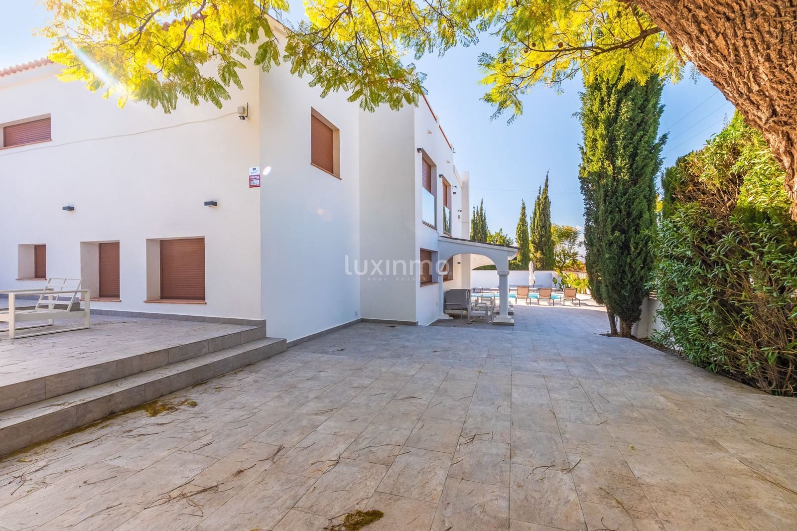 6 quarto Moradia para arrendar em Albir com piscina garagem - 5 500 € (Ref: 10099037)