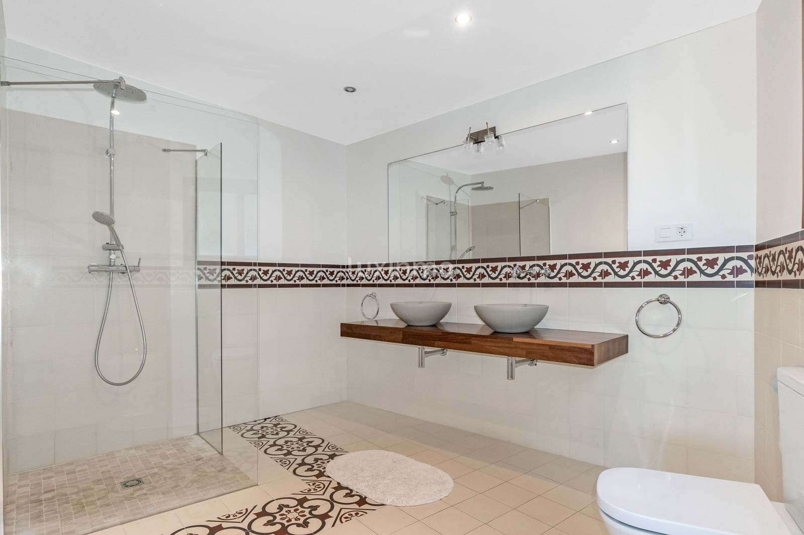 6 quarto Moradia para arrendar em Albir com piscina garagem - 5 500 € (Ref: 10099037)