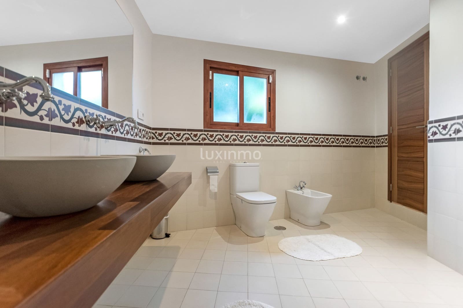 6 quarto Moradia para arrendar em Albir com piscina garagem - 5 500 € (Ref: 10099037)