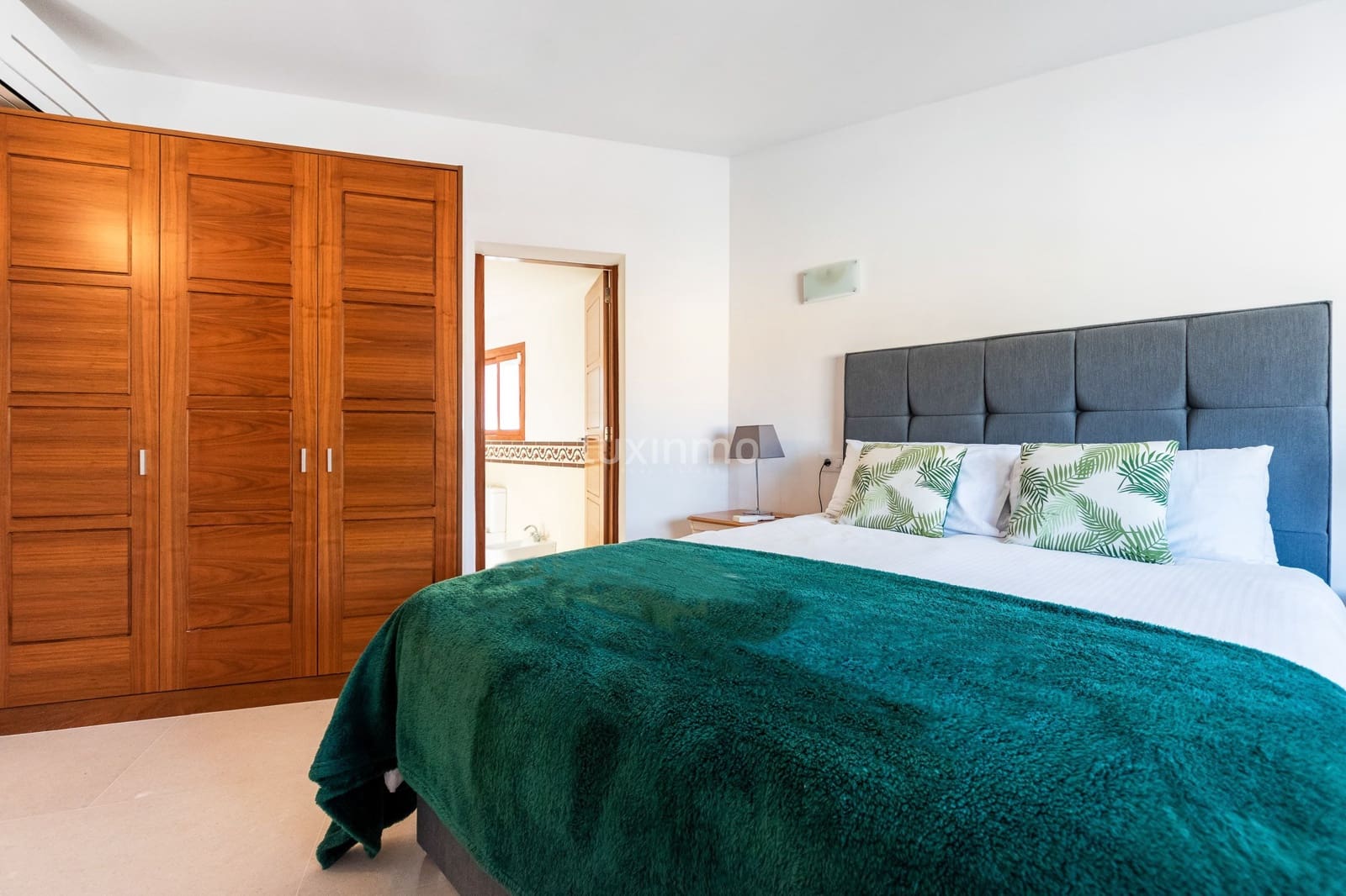 6 quarto Moradia para arrendar em Albir com piscina garagem - 5 500 € (Ref: 10099037)