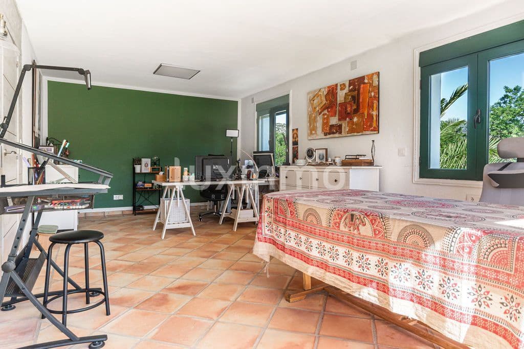 6 bedroom Villa for sale in Pedreguer with garage - € 795,000 (Ref: 10104349)