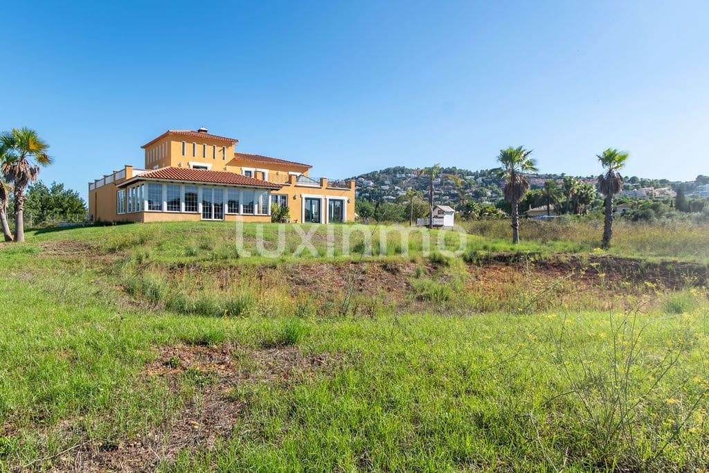 6 bedroom Villa for sale in Pedreguer with garage - € 795,000 (Ref: 10104349)