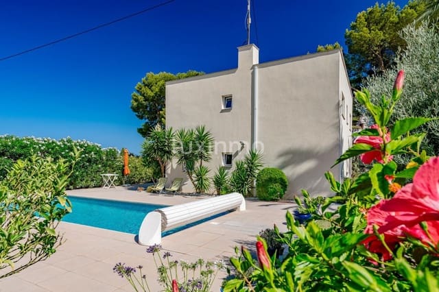 5 Zimmer Villa zu verkaufen in Calpe / Calp mit Pool Garage - 730.000 € (Ref: 10118168)