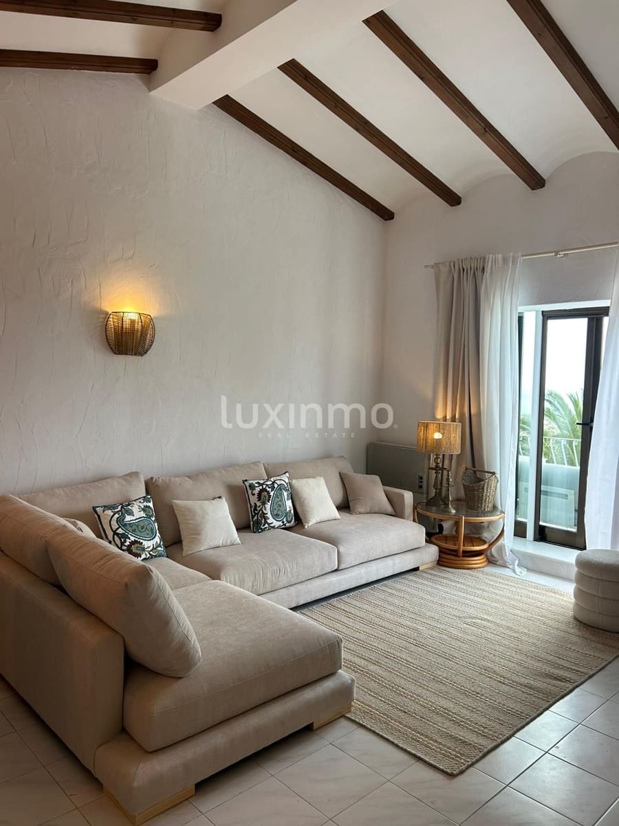 3 camera da letto Villetta a Schiera da affittare in Teulada con piscina garage - 1.995 € (Rif: 10118169)