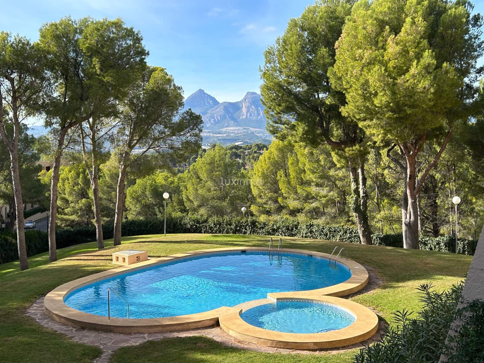 2 quarto Apartamento para arrendar em Altea com piscina garagem - 1 450 € (Ref: 10118170)