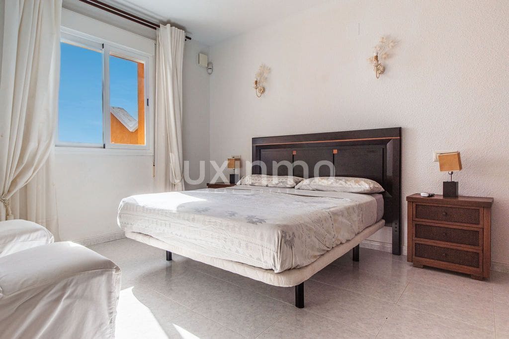 2 camera da letto Appartamento da affittare in Cumbre del Sol con piscina garage - 900 € (Rif: 10120989)