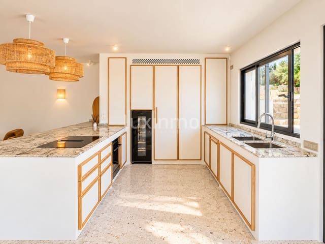 7 soveværelse Villa til salg i Javea / Xàbia med swimmingpool garage - € 2.495.000 (Ref: 10141371)