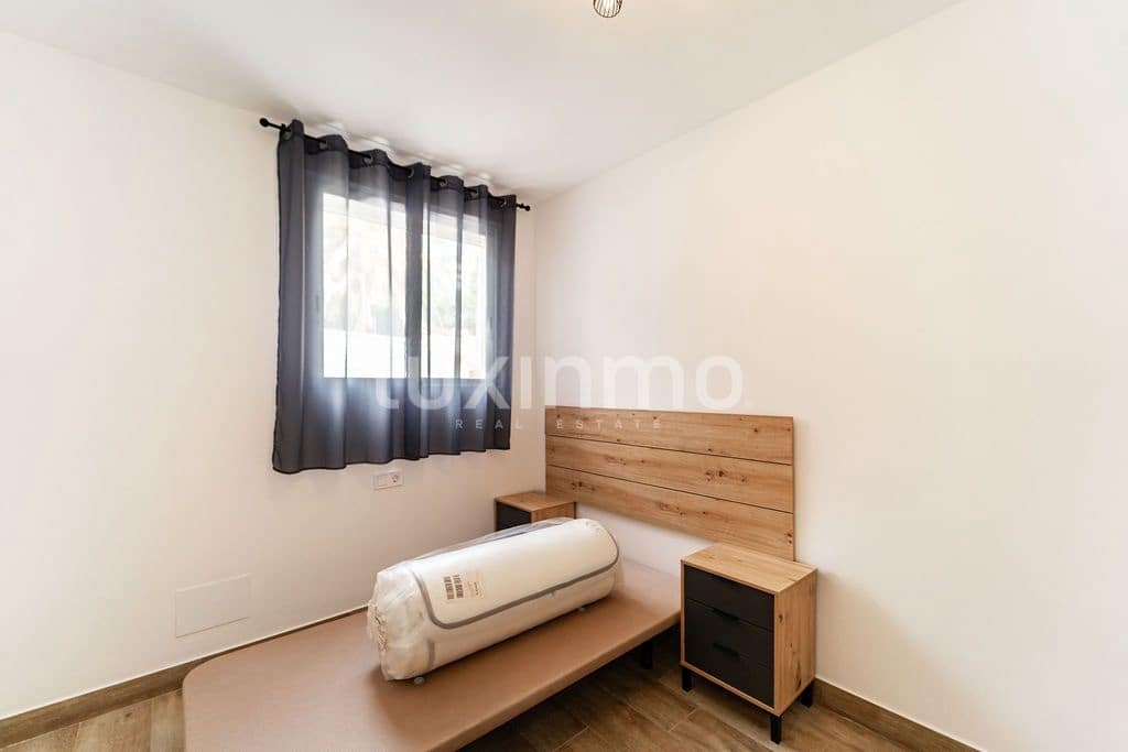 3 quarto Moradia para arrendar em La Nucia com piscina garagem - 2 300 € (Ref: 10147409)