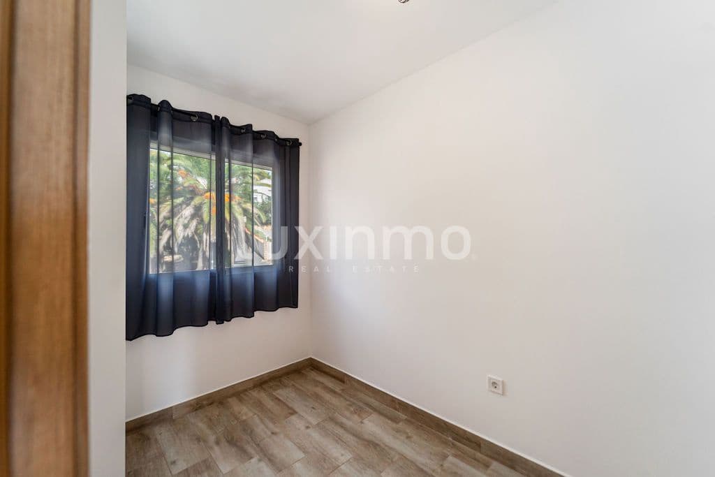3 quarto Moradia para arrendar em La Nucia com piscina garagem - 2 300 € (Ref: 10147409)