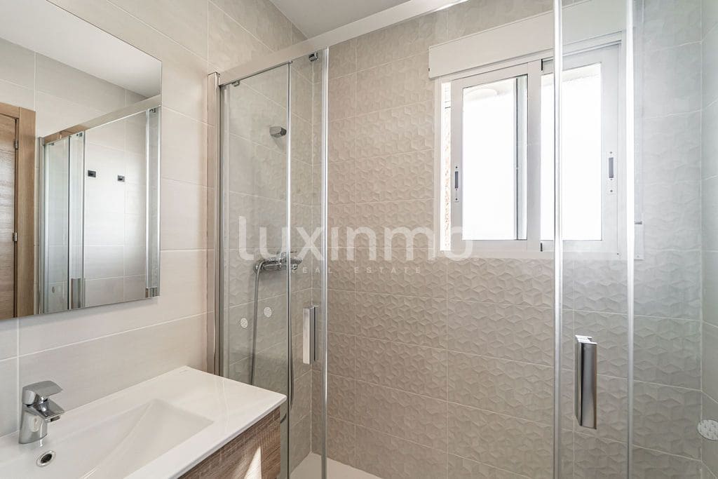 3 quarto Moradia para arrendar em La Nucia com piscina garagem - 2 300 € (Ref: 10147409)