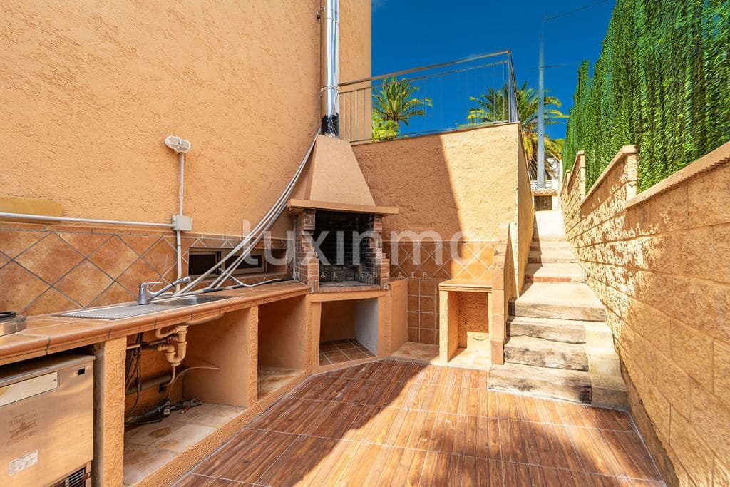 3 quarto Moradia para arrendar em La Nucia com piscina garagem - 2 300 € (Ref: 10147409)
