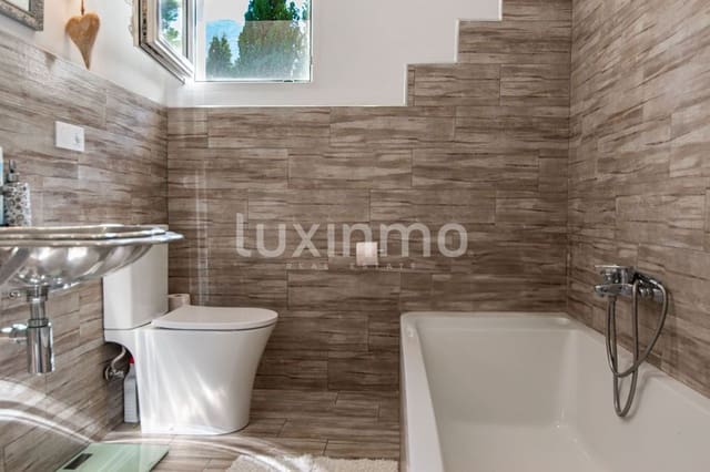 3 quarto Moradia para venda em El Montgó, Dénia com piscina garagem - 625 000 € (Ref: 10154156)