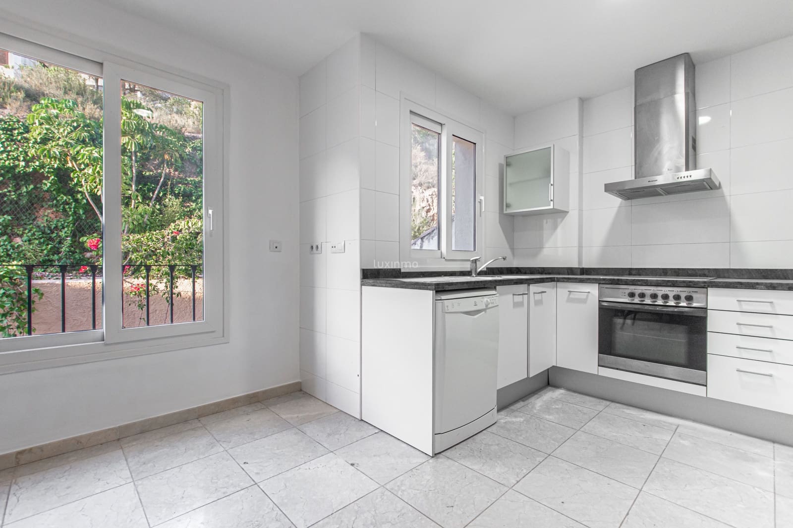 3 bedroom Apartment for sale in Altea with pool garage - € 580,000 (Ref: 10154157)