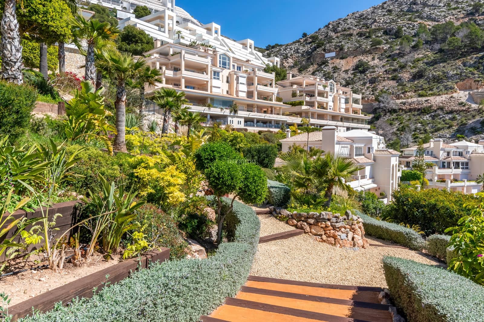 3 bedroom Apartment for sale in Altea with pool garage - € 580,000 (Ref: 10154157)