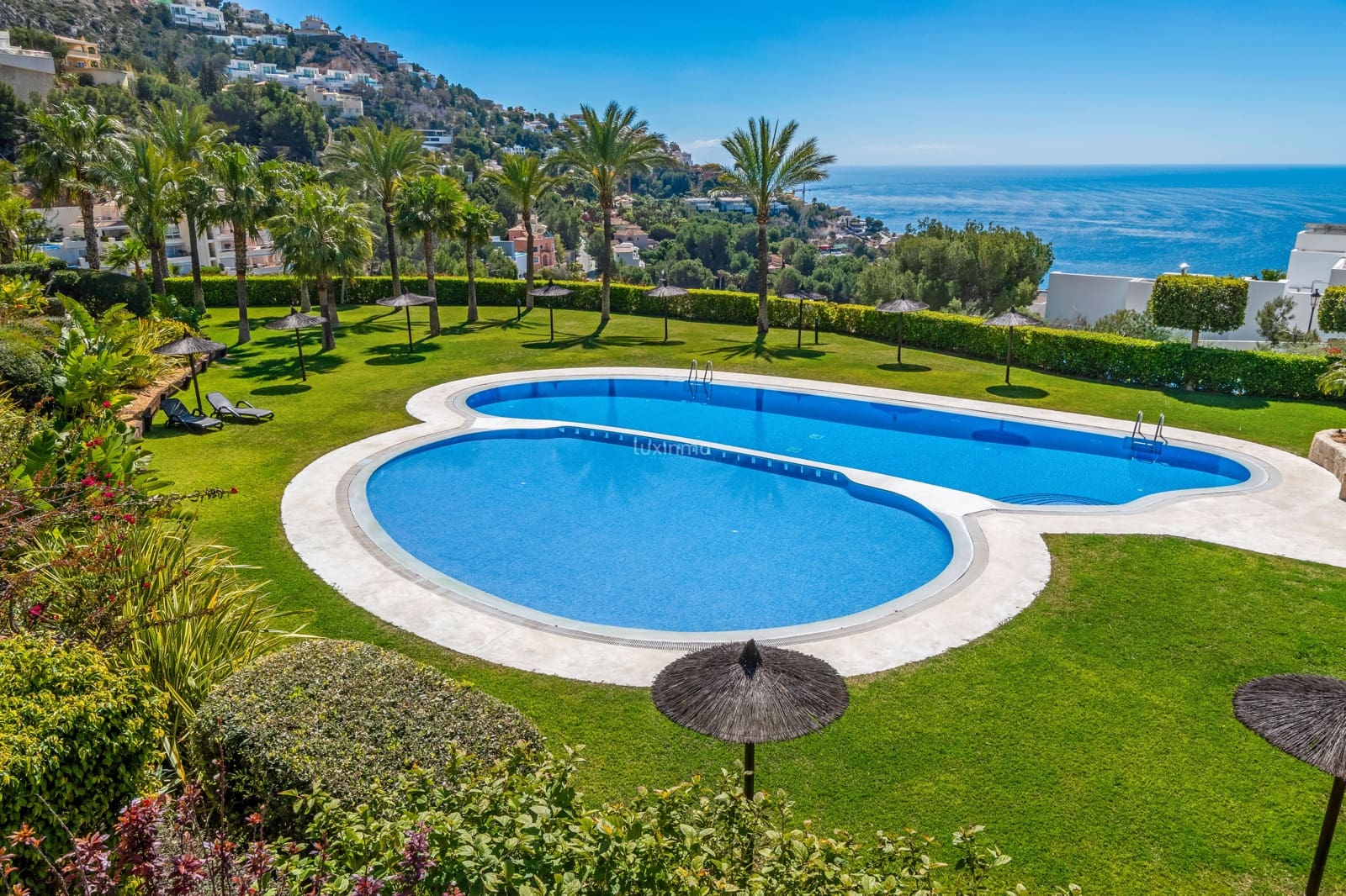 3 bedroom Apartment for sale in Altea with pool garage - € 580,000 (Ref: 10154157)