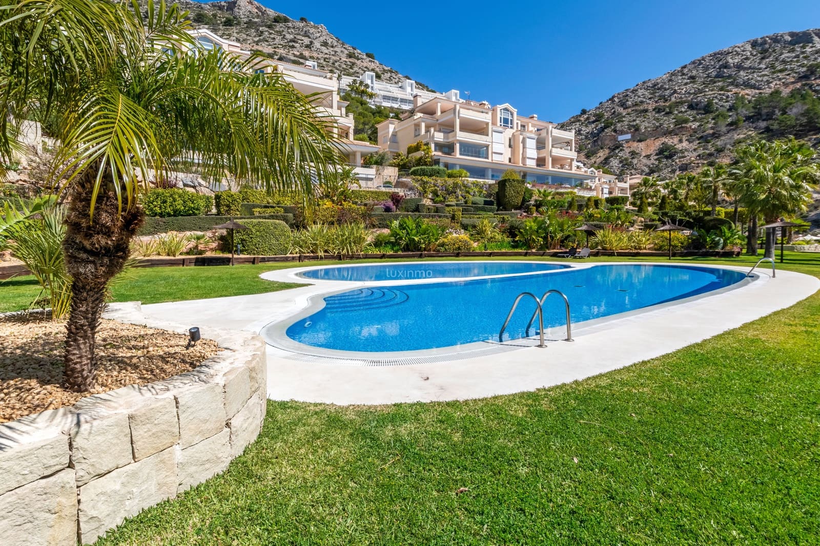 3 bedroom Apartment for sale in Altea with pool garage - € 580,000 (Ref: 10154157)