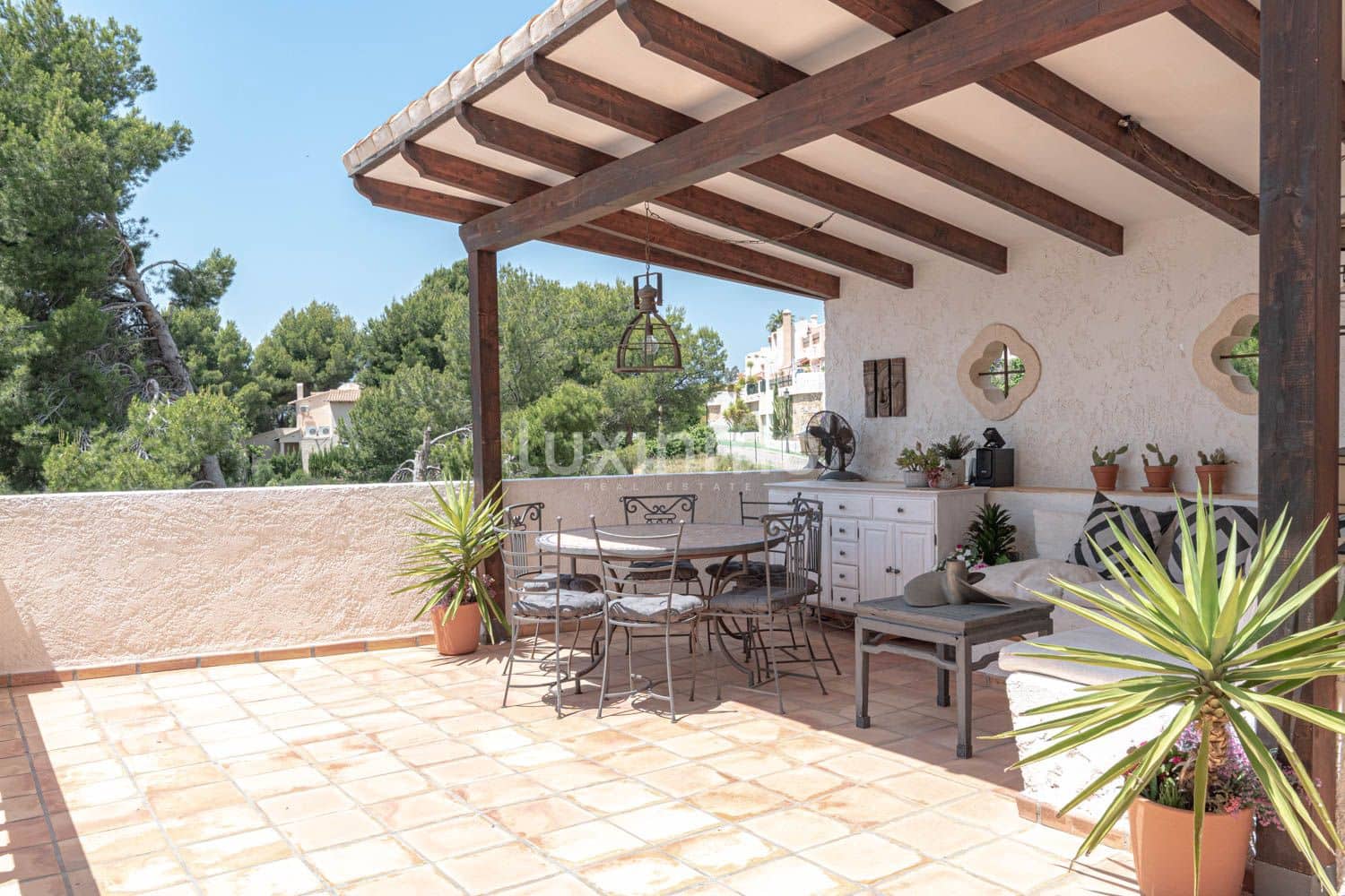 5 bedroom Villa for rent in Altea with pool garage - € 4,000 (Ref: 10155579)