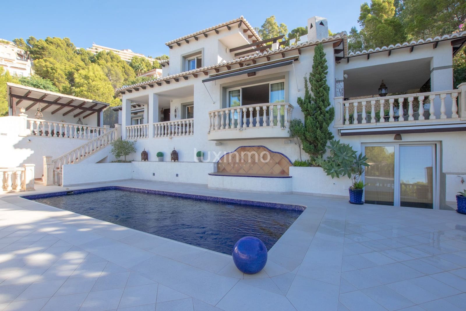 5 bedroom Villa for rent in Altea with pool garage - € 4,000 (Ref: 10155579)