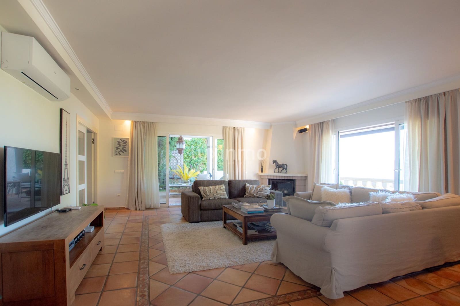 5 bedroom Villa for rent in Altea with pool garage - € 4,000 (Ref: 10155579)