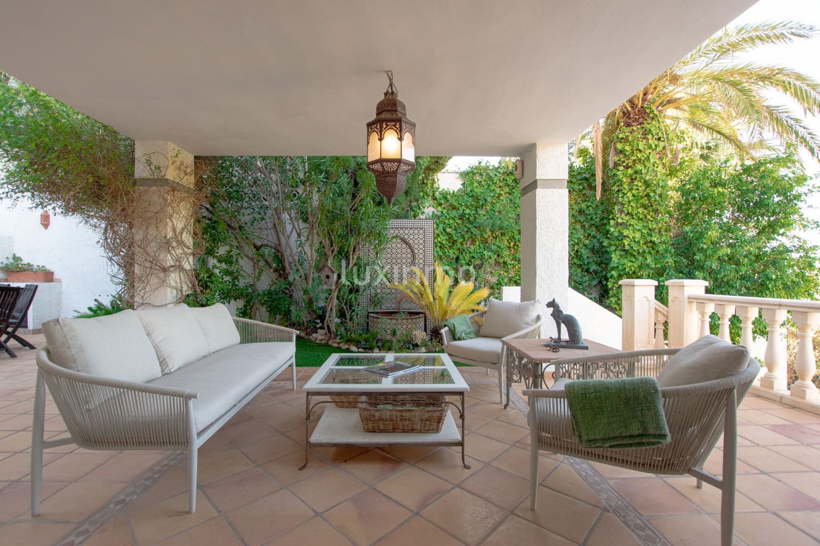 5 bedroom Villa for rent in Altea with pool garage - € 4,000 (Ref: 10155579)