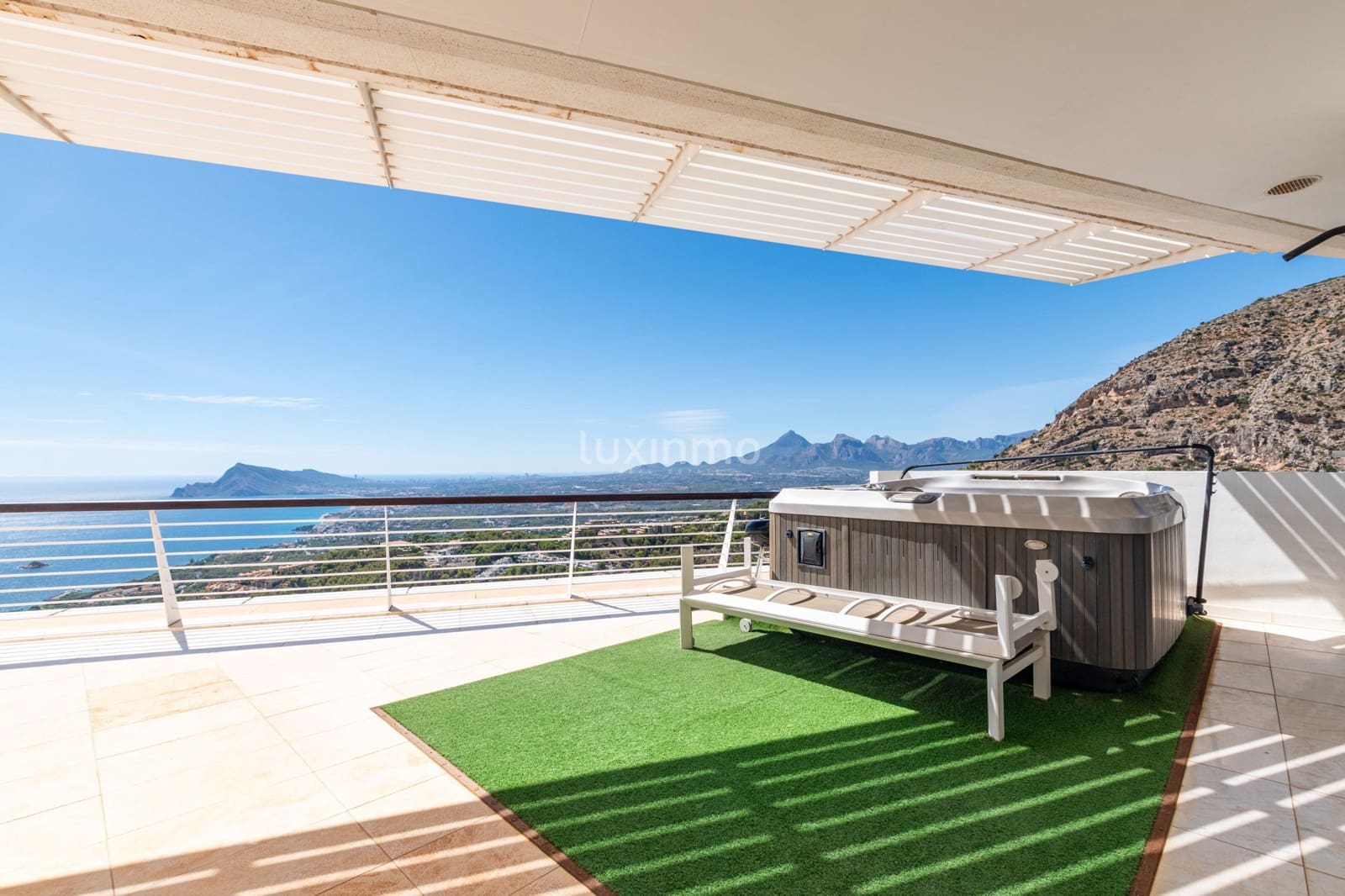 3 slaapkamer Penthouse te koop in Altea met zwembad garage - € 1.600.000 (Ref: 10156218)