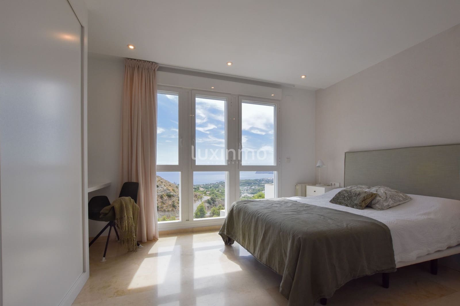 4 bedroom Villa for sale in Altea with pool garage - € 1,250,000 (Ref: 10156866)