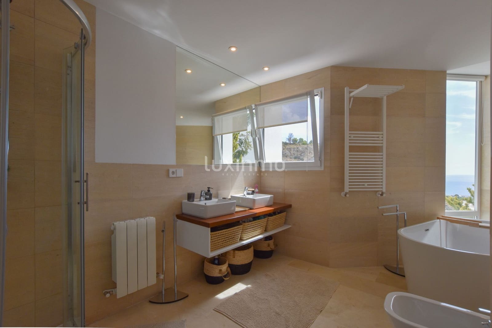4 bedroom Villa for sale in Altea with pool garage - € 1,250,000 (Ref: 10156866)