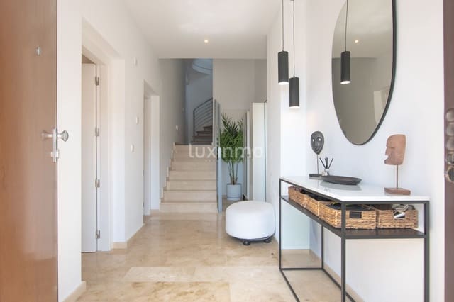 4 sovrum Villa till salu i Altea med pool garage - 1 250 000 € (Ref: 10156866)