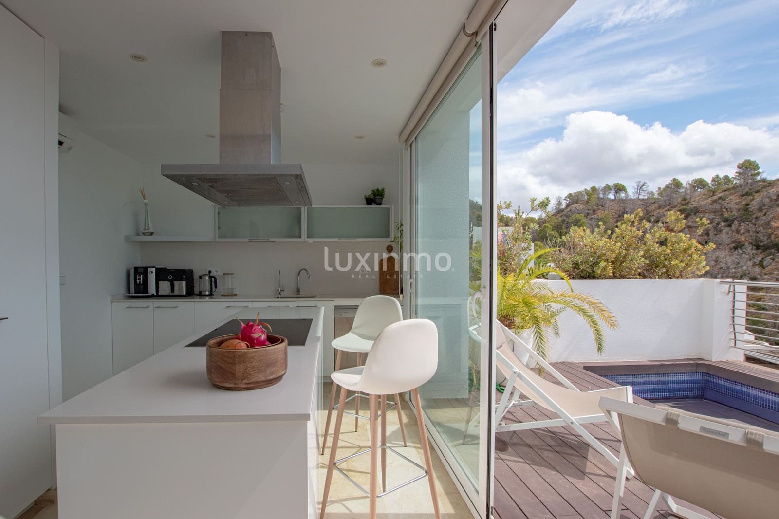 4 bedroom Villa for sale in Altea with pool garage - € 1,250,000 (Ref: 10156866)