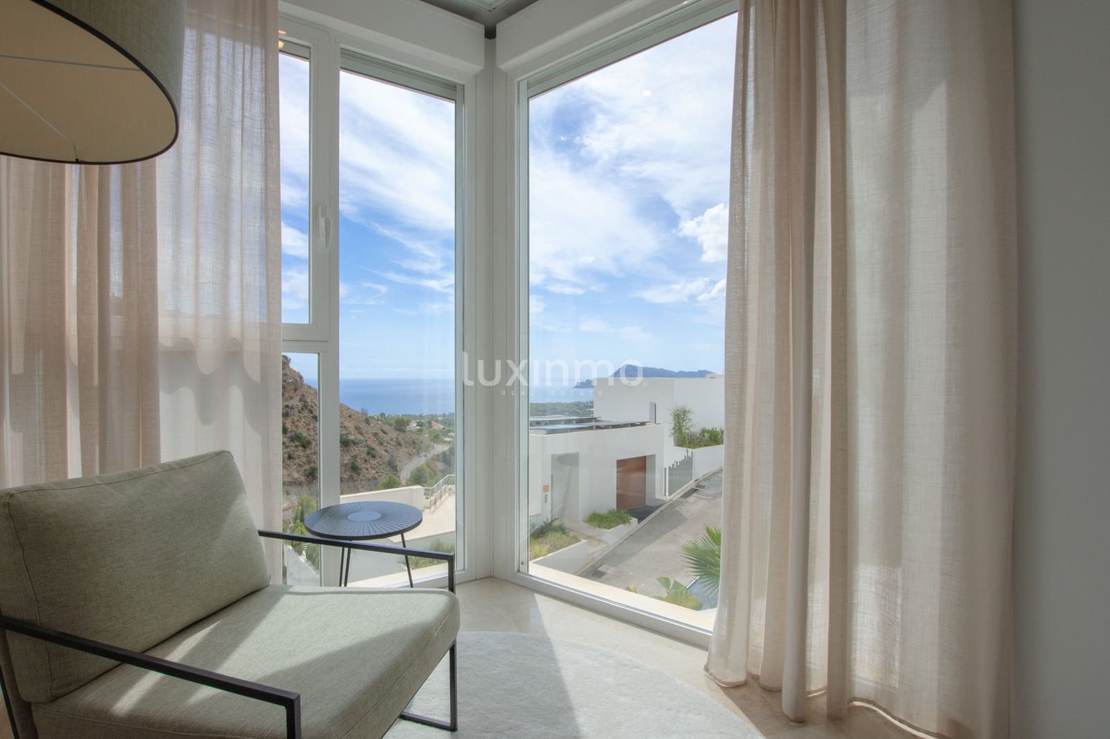 4 bedroom Villa for sale in Altea with pool garage - € 1,250,000 (Ref: 10156866)