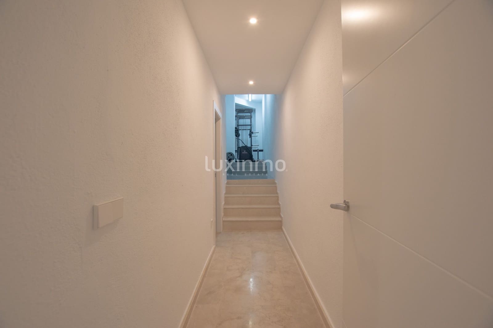 4 bedroom Villa for sale in Altea with pool garage - € 1,250,000 (Ref: 10156866)