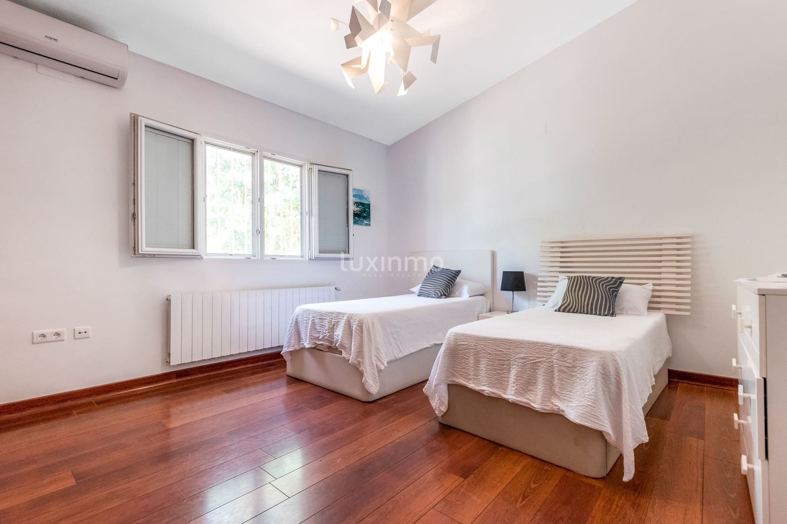 4 Zimmer Villa zu vermieten in Benidorm mit Pool Garage - 3.950 € (Ref: 10158638)