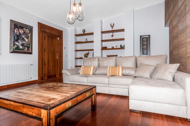4 Zimmer Villa zu vermieten in Benidorm mit Pool Garage - 3.950 € (Ref: 10158638)