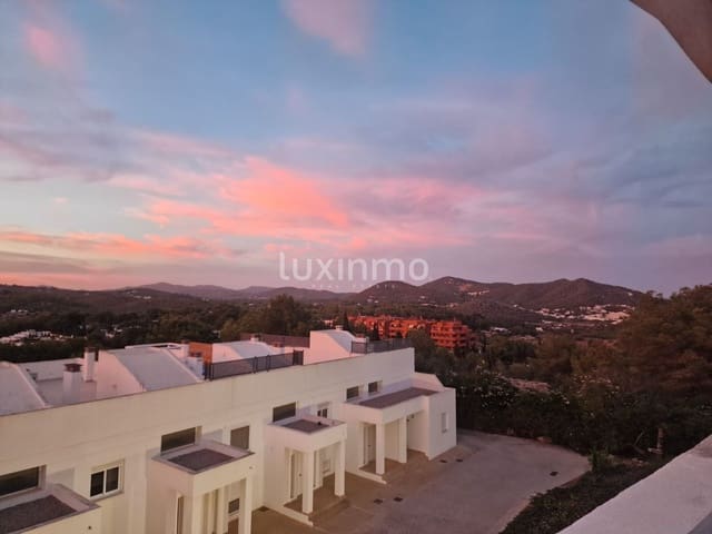 3 soveværelse Villa til salg i Roca Llisa, Santa Eulalia / Santa Eularia med swimmingpool garage - € 990.000 (Ref: 10160328)