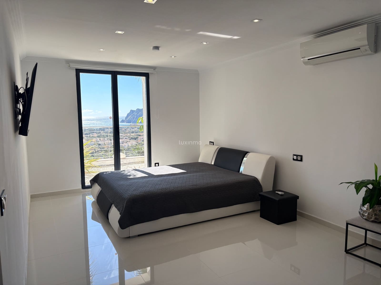 4 Zimmer Villa zu vermieten in Calpe / Calp mit Pool Garage - 15.000 € (Ref: 10160650)