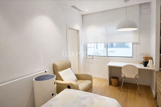 3 soveværelse Lejlighed til salg i Ensanche - Diputacion, Alicante by med garage - € 1.175.000 (Ref: 10167175)