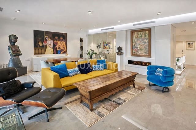 3 soveværelse Lejlighed til salg i Ensanche - Diputacion, Alicante by med garage - € 1.175.000 (Ref: 10167175)